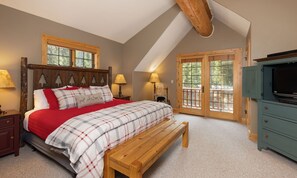 5 bedrooms, iron/ironing board, internet, bed sheets