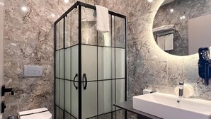 Kamar Double Standar, 1 Tempat Tidur Queen | Kamar mandi