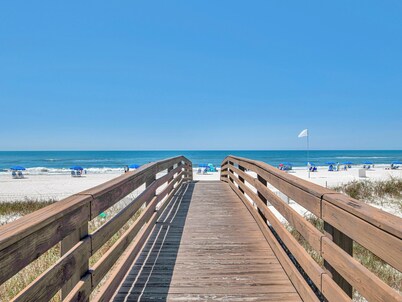 Sea La Vie | Gulf-Front & Private Pool + Near Local Attractions!