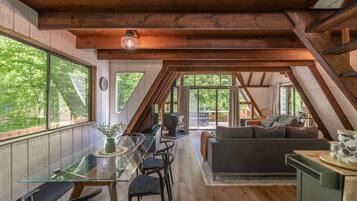 Smart TV, fireplace, books, offices