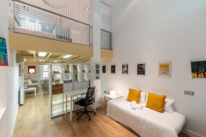 2 bedrooms, iron/ironing board, free WiFi