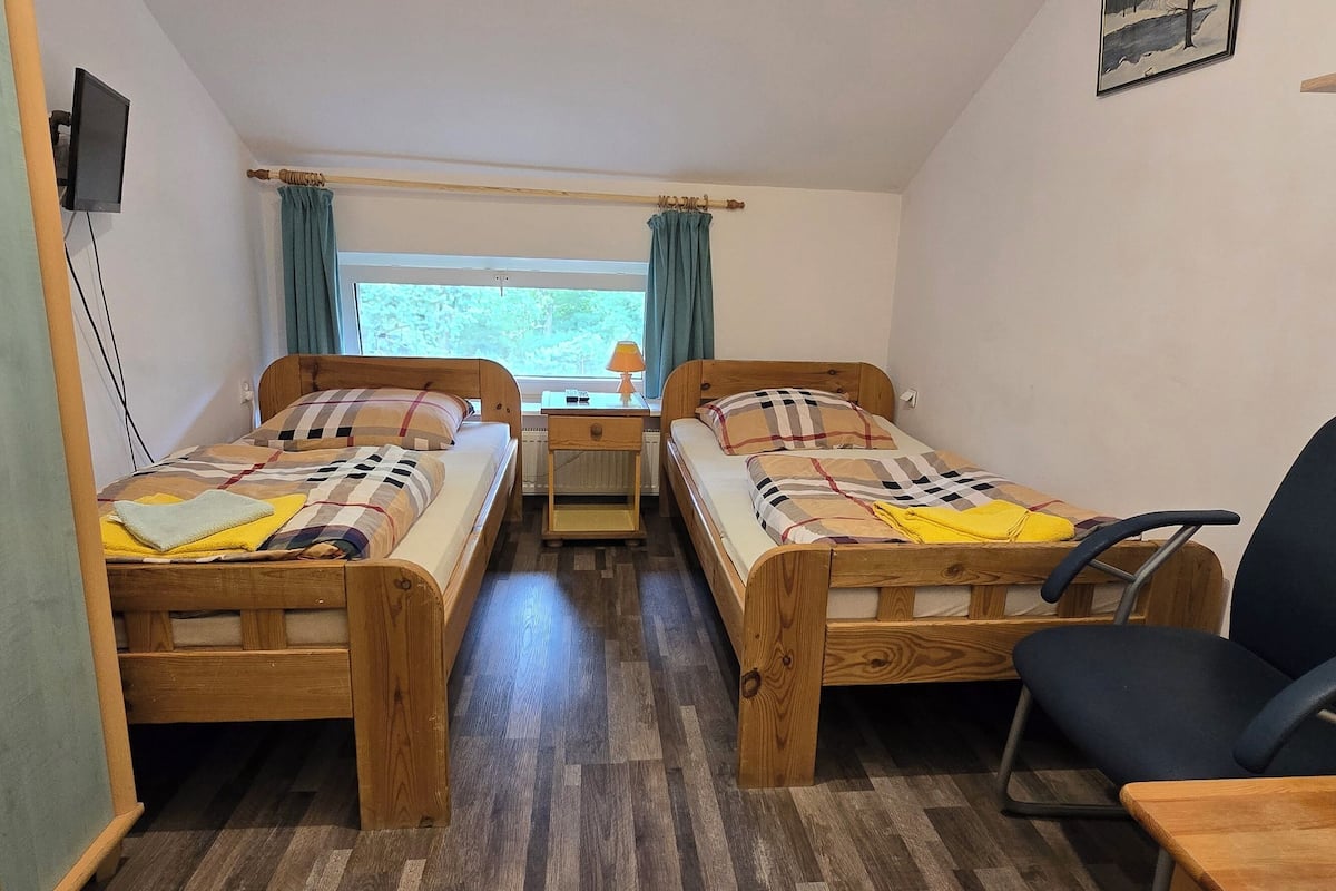 Chambre Double Confort, 2 lits une place | Wi-Fi gratuit, draps fournis