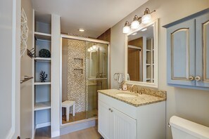 Towels - Sunset Rentals | Continental Club 16 (Hilton Head Island)