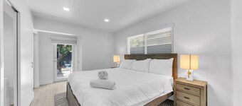Little Mykon – Cozy Duplex Unit Near Miami Spots