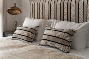 1 多间卧室、办公桌、熨斗/熨衣板、旅行婴儿床