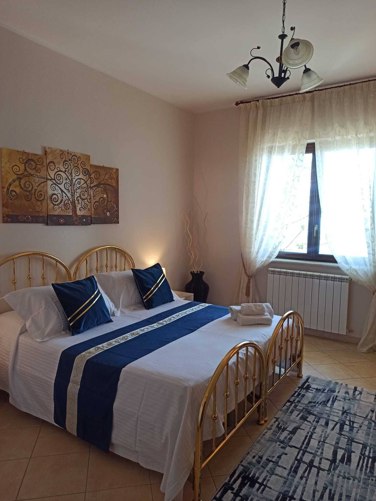 3 bedrooms, in-room safe, desk, iron/ironing board