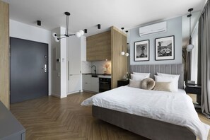 Premium Studio Suite | Living area