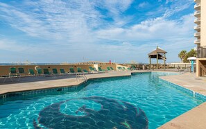 Condo, 2 habitaciones | Alberca | Alberca al aire libre 