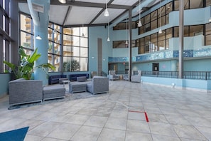 Condo, 2 Bedrooms | Lobby