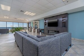 Condo, 2 Bedrooms | Interior