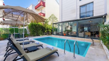 Seasonal outdoor pool