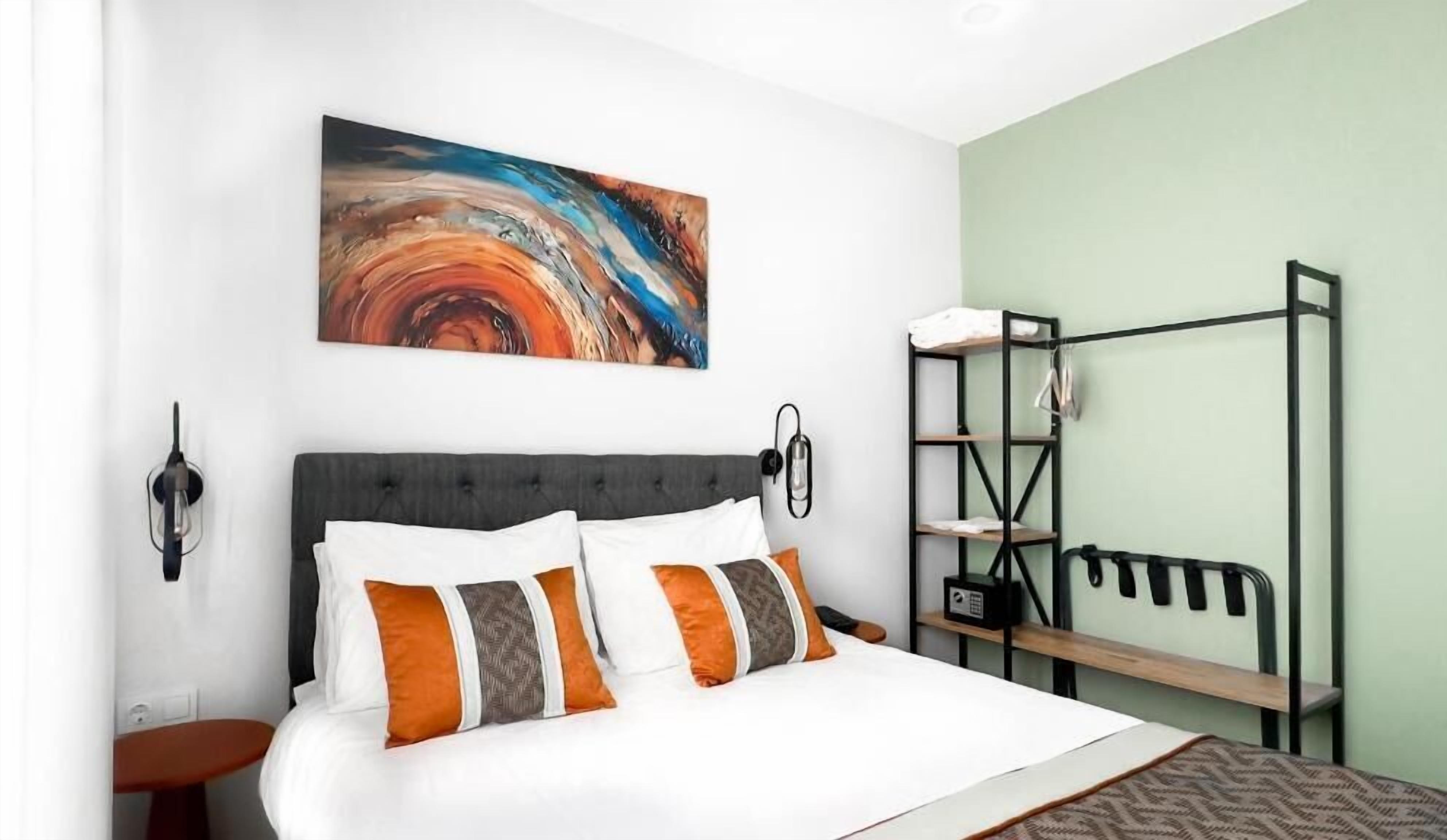 Economy Room | In-room safe, soundproofing, free WiFi, bed sheets