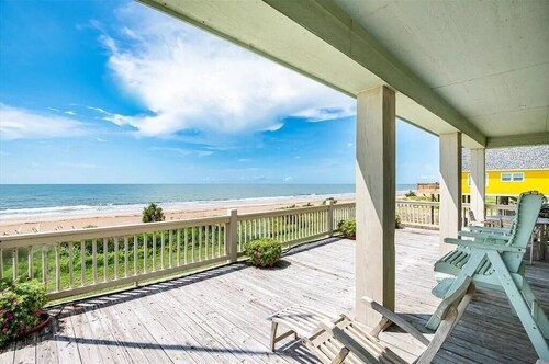 Bella Rossa 3 Bedroom Home by RedAwning