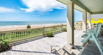 Bella Rossa 3 Bedroom Home by RedAwning