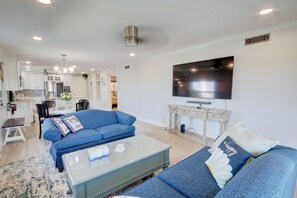 Leilighet, 2 soverom | Oppholdsområde | DVD-spiller