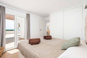 3 chambres, fer et planche à repasser, Wi-Fi, draps fournis