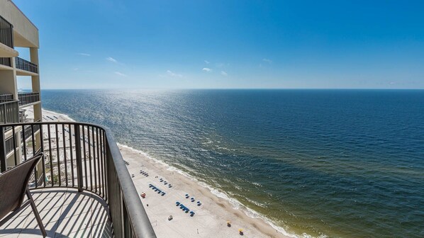 Condo, 3 habitaciones | Áreas de la propiedad