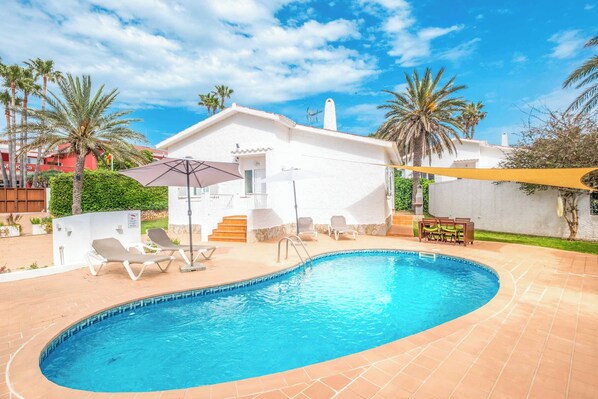 Pool - Villa Ginevra - Two Bedroom Villa, Sleeps 4 (Torre Soli Nou)