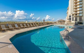 Condo, 3 habitaciones | Alberca | Alberca techada y alberca al aire libre