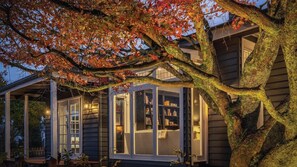 Exterior - Soma Trentham (Trentham)