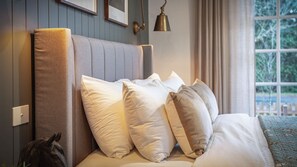 3 habitaciones, escritorio, tabla de planchar con plancha y wifi 