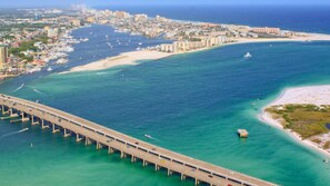 On the beach - 🌊Waterfront~Walk 2 Beach and Jetties~Gulf & Harbor Views~3BR East Pass 309 (Destin)