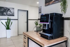 Coffee and/or coffee maker - MK Hostel Oyten (Oyten)