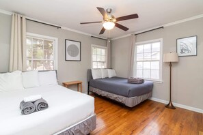 Unclassified image, 3 of 44, button