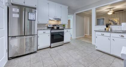 Near Riverwalk & Dining- Columbus Craftsman