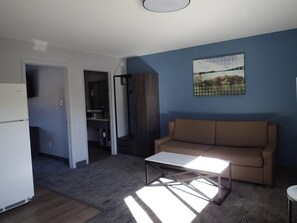 Suite, 1 King Bed with Sofa bed, Non Smoking (Efficiency) | 1 bedroom, down comforters, free WiFi, bed sheets - Ponderosa Lodge, an Ascend Collection Hotel (Red River)