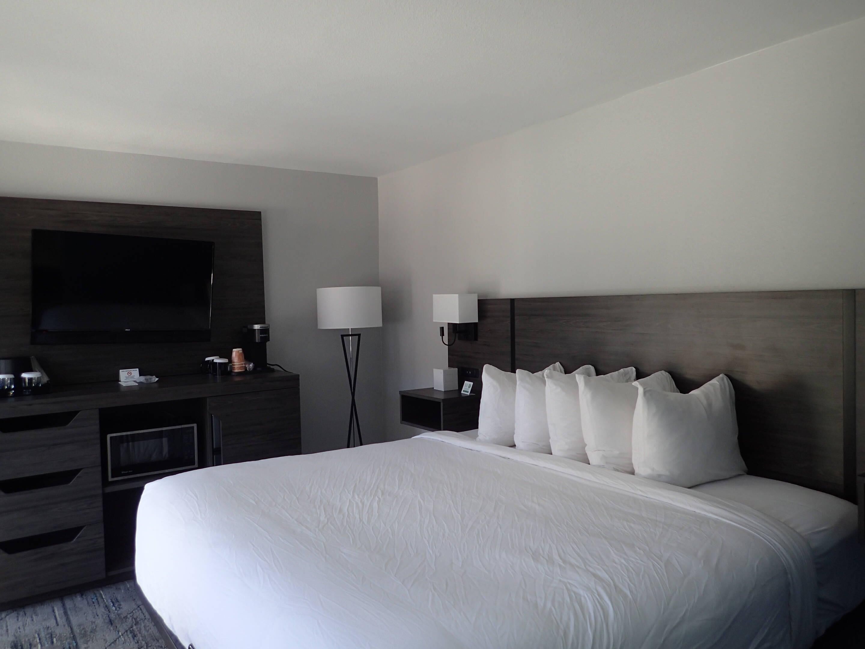 1 bedroom, down duvets, free WiFi, bed sheets