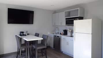 1 bedroom, down duvets, free WiFi, bed sheets