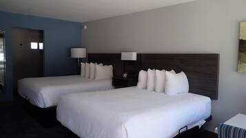 Chambre Standard, 2 grands lits, non-fumeurs | 1 chambre, couette en duvet d'oie, Wi-Fi gratuit, draps fournis