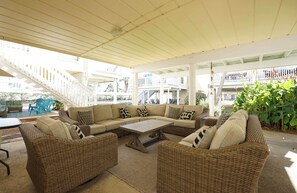 Terrace/patio - SPC 0032 Beautiful townhome includes private beach access, free golf and more (Destin)