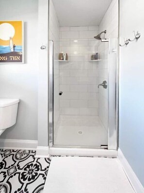 Hair dryer, towels - Pristine, airy beach home: sunsets, surf, golf, AC (Brigantine)