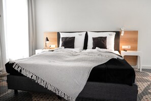 1 bedroom, iron/ironing board, bed sheets