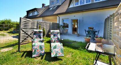 Maison au bord du lac Jamno avec ponton privé
