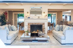 Interior - Luxury Home with Pool/Spa/Sauna,Steps to the Beach (San Diego)