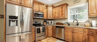 Lakefront Manor w/ Beach, Gameroom, Sauna, Theatre