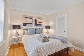 4 bedrooms, WiFi, bed sheets