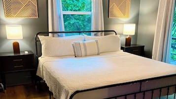2 bedrooms, WiFi, bed sheets