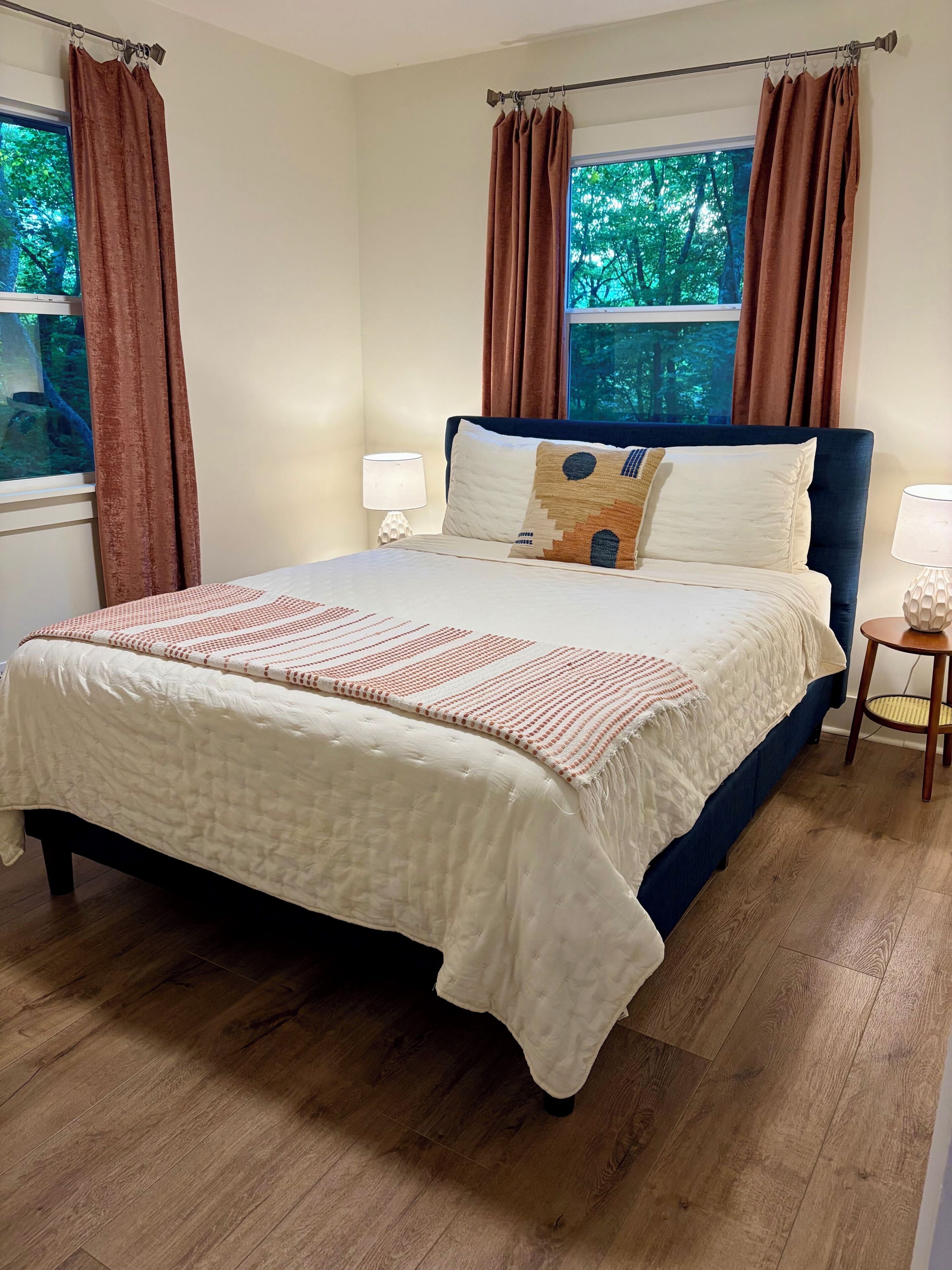 2 bedrooms, WiFi, bed sheets