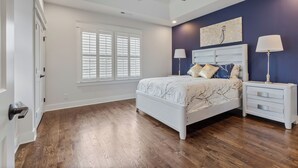 Unclassified image, 2 of 27, button - Captivating Squeaky Clean 3 BR 3 BA Furn Home in Prized Downtown Neighborhood (Nashville)