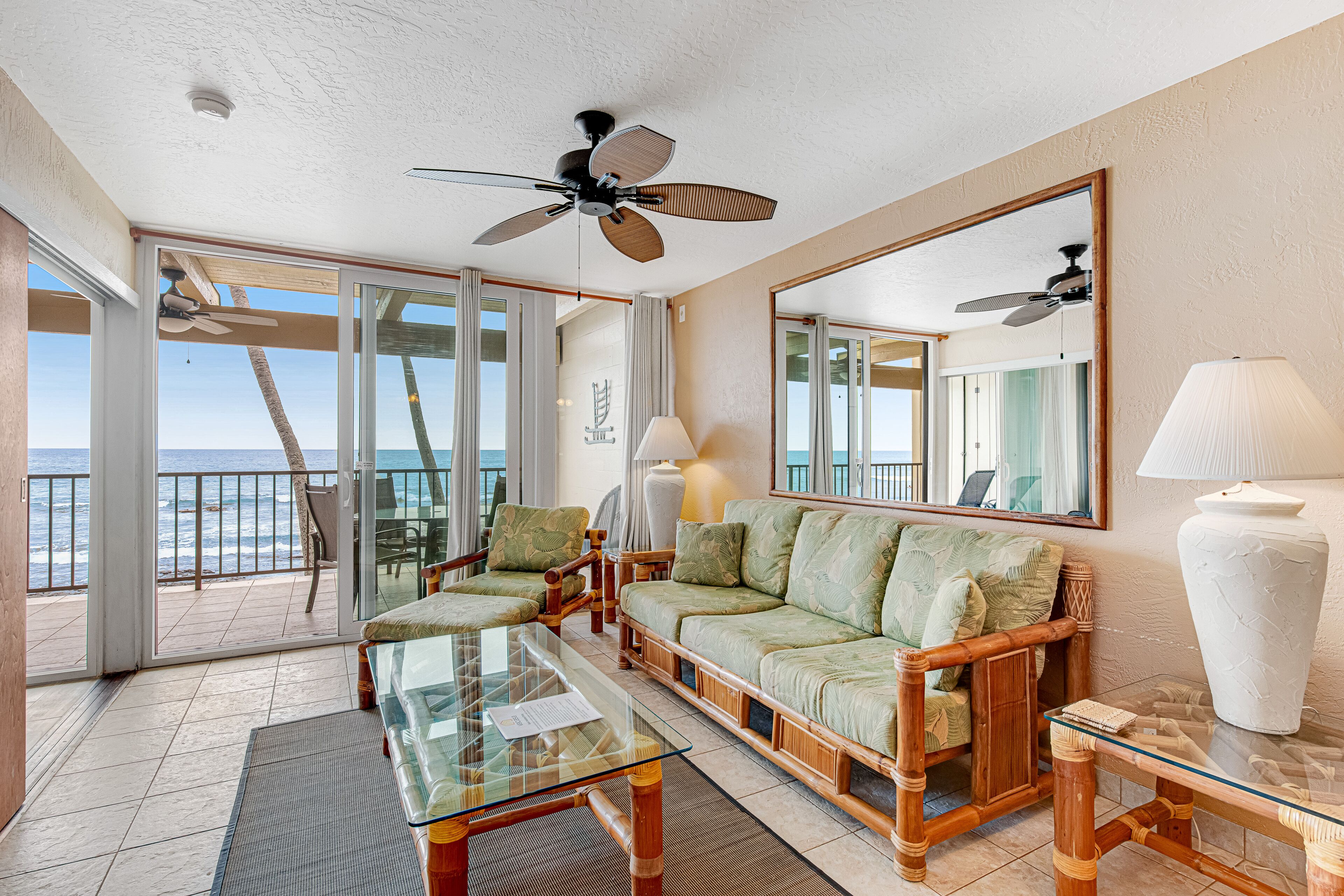 Oceanfront condo with ocean view, hot tub, pool, private lanai, & W/D