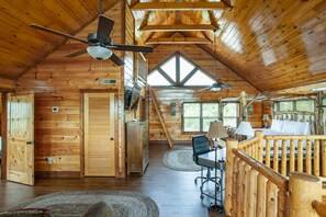 4 soveværelser, skrivebord, strygejern/strygebræt, gratis Wi-Fi