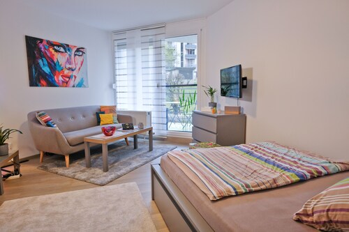 
Apartment 166 - 
Frisch renovierte Designer-Apartments im modernen Design.