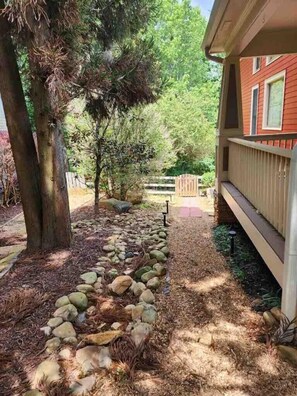 Property grounds - King Bed, Pool Table & Movie Theatre - Pet Friendly! (Canton)