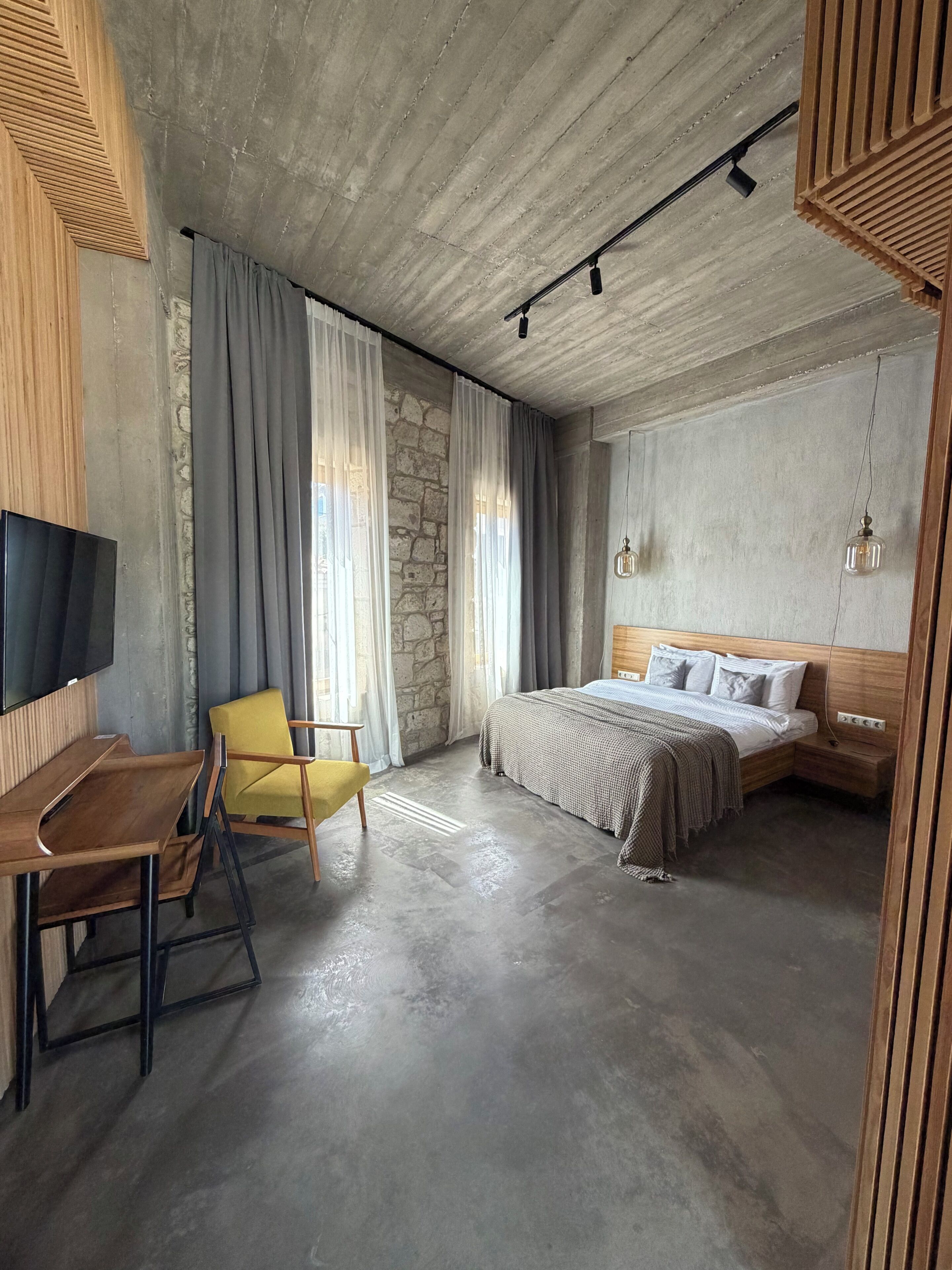 Deluxe Double Room | Premium bedding, free minibar items, desk, free WiFi