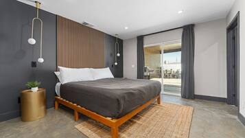 7 bedrooms, desk, iron/ironing board, WiFi