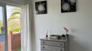 Chambre Double Sao Raphael 6 personnes | 1 quarto, cofres nos quartos, individualmente decorados